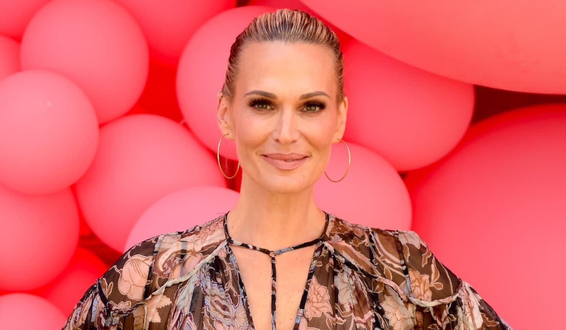 Featured image for A Dermatologist Confirms Molly Sims’ Skin-Care Line Has the Best Ingredients for Fighting Hyperpigmentation
